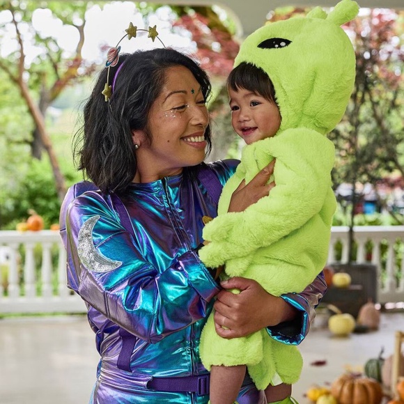 Green Alien Baby Costume – Pottery Barn - Picture 4 of 10